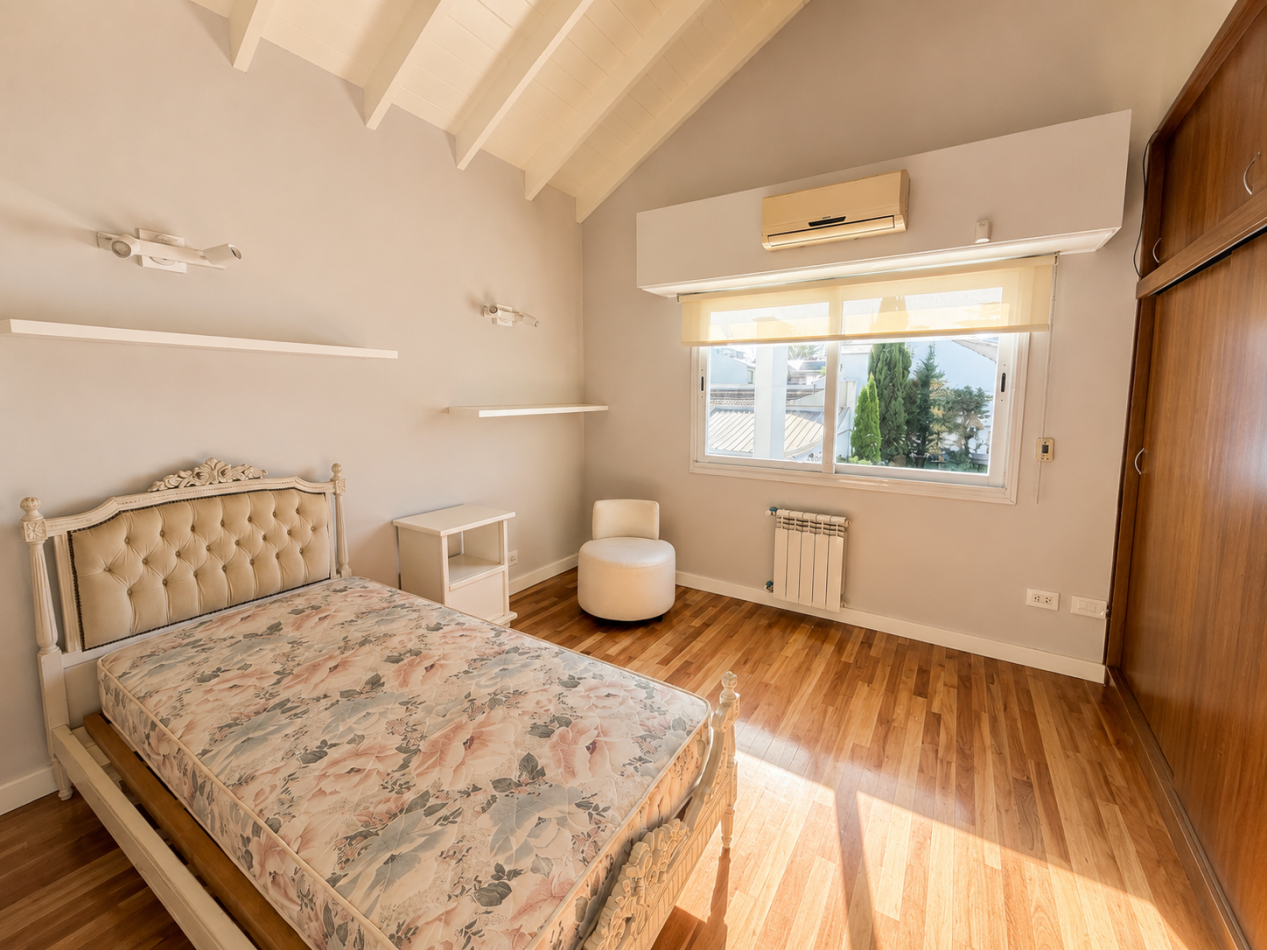 CASA DE CATEGORIA EN LO MEJOR DEL BARRIO SAN CARLOS. MAR DEL PLATA