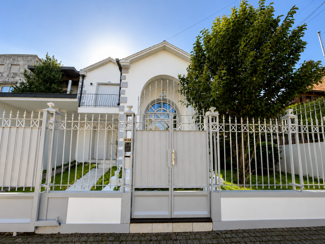 CASA DE CATEGORIA EN LO MEJOR DEL BARRIO SAN CARLOS. MAR DEL PLATA