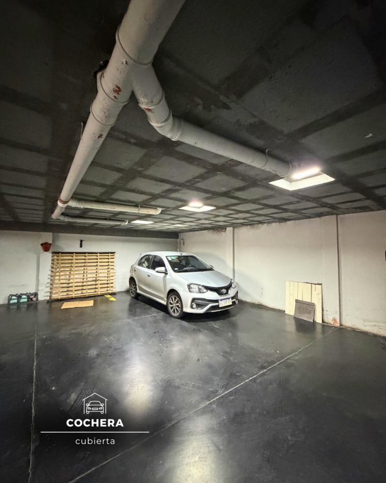 PISO DE CUATRO AMBIENTES CON COCHERA, DOS BAULERAS, PISCINA Y QUINCHO. MAR DEL PLATA 