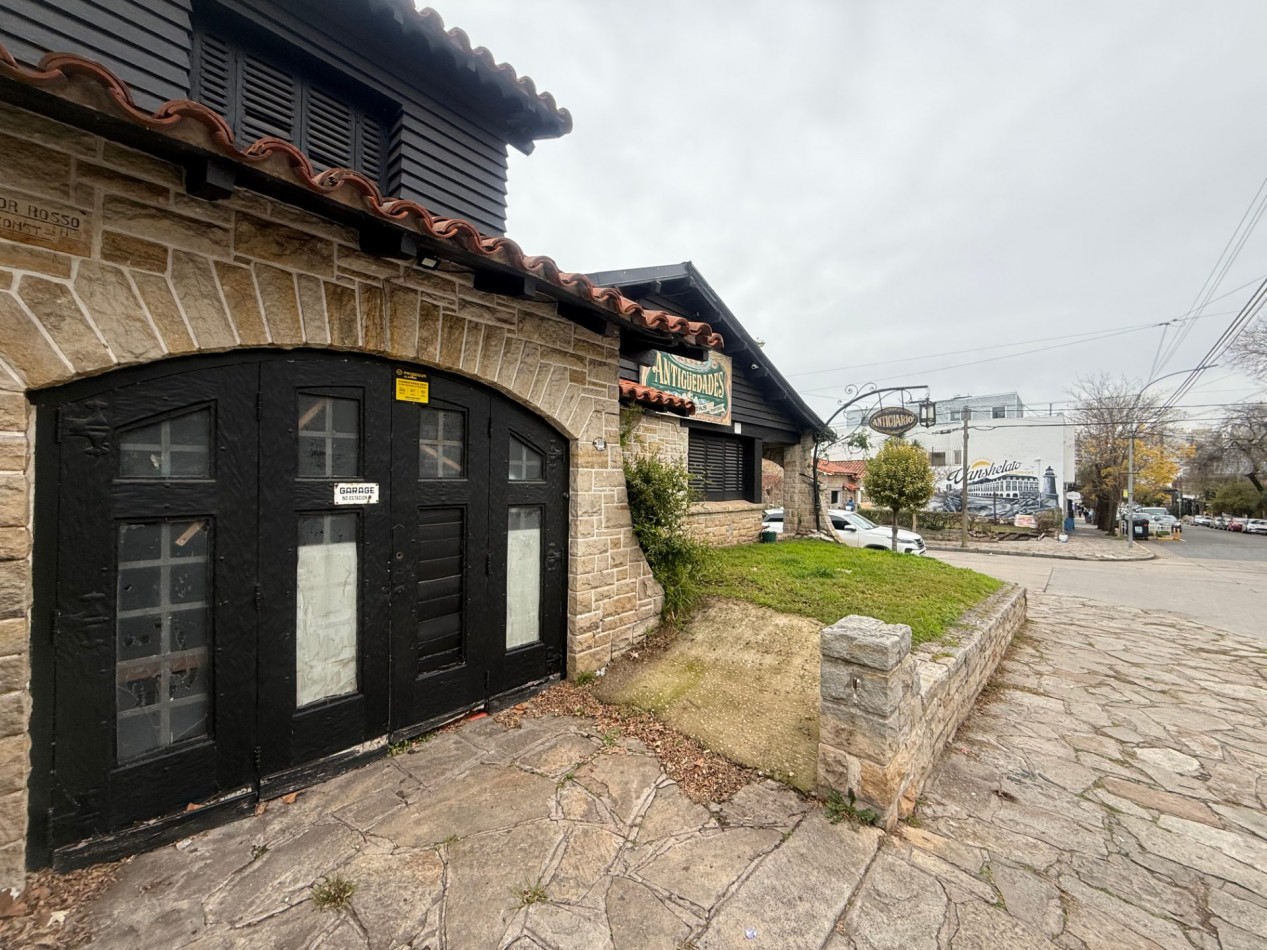 ALQUILER CLASICO CHALET EN ESQUINA USO COMERCIAL-PROFESIONAL ZONA GUEMES. MAR DEL PLATA