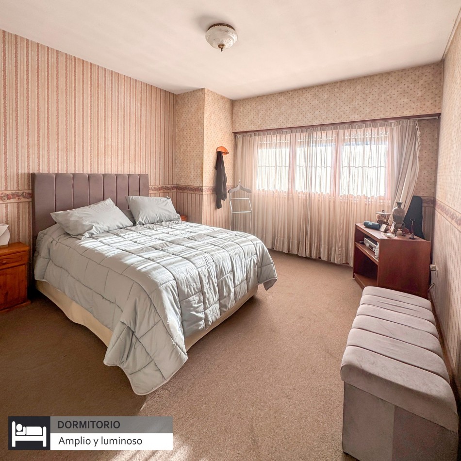 CASA EN VENTA 4 AMBIENTES CON PLAYROOM EN BARRIO SAN JOSE