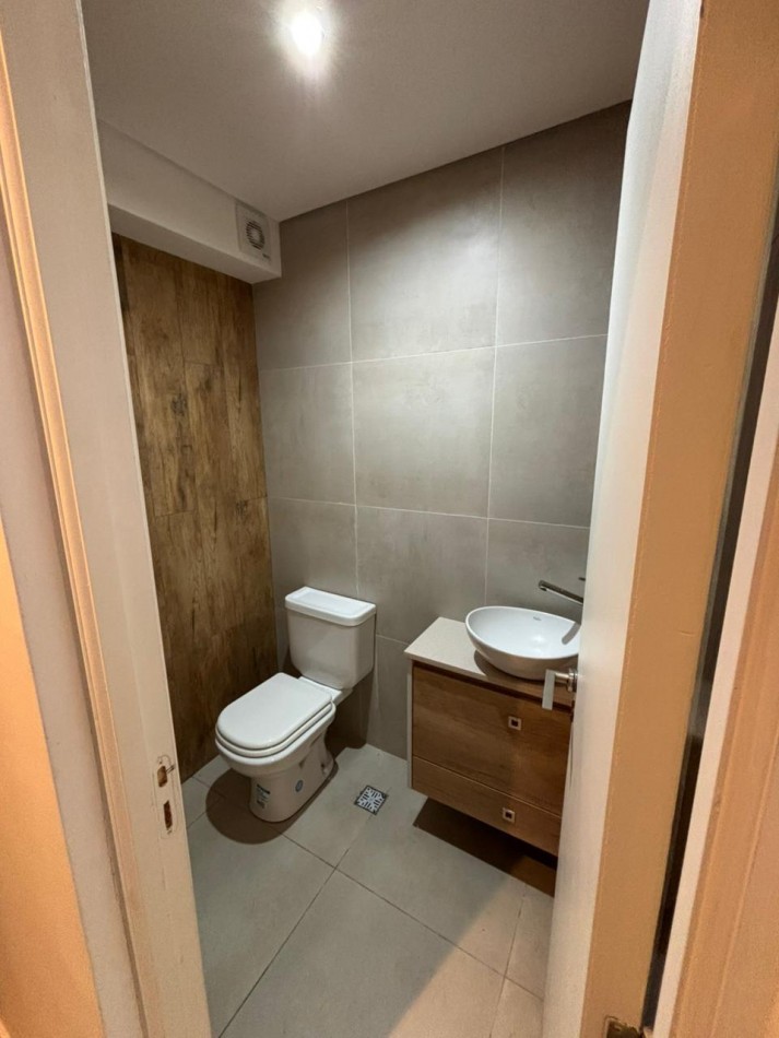 MODERNO LOCAL EN VENTA EN MACROCENTRO CON RENTA. MAR DEL PLATA