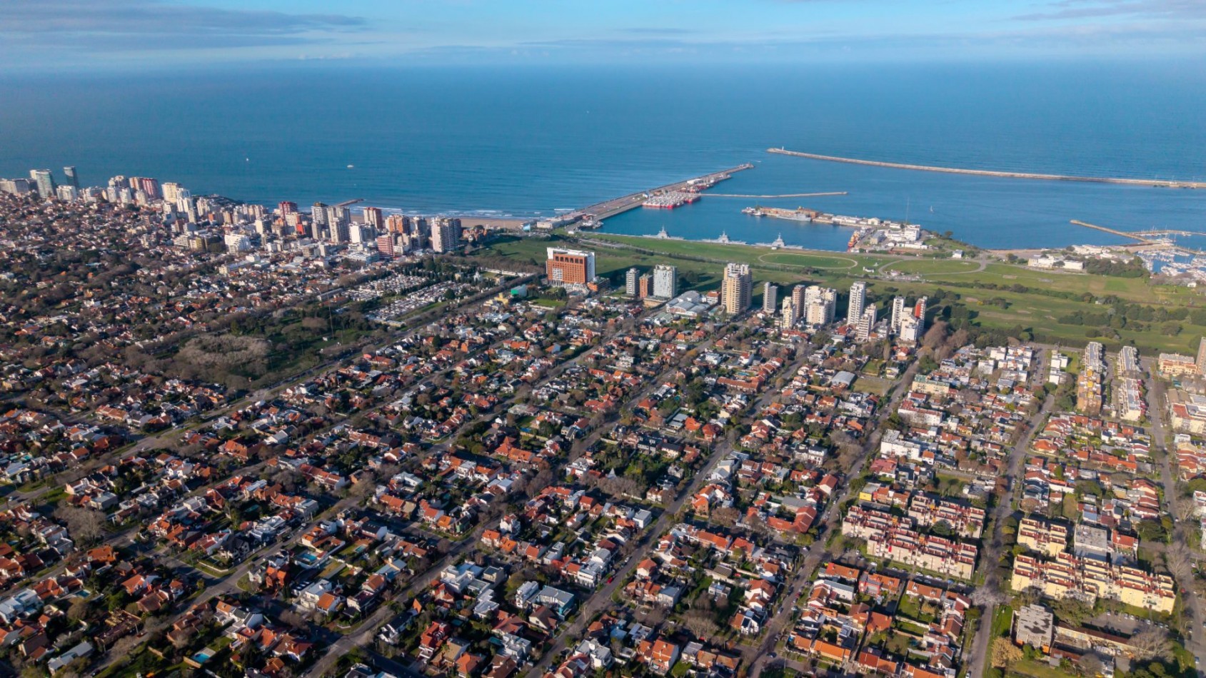 OPORTUNIDAD EN SAN CARLOS - CHALET A RECICLAR SOBRE LOTE DE 333 MTS2