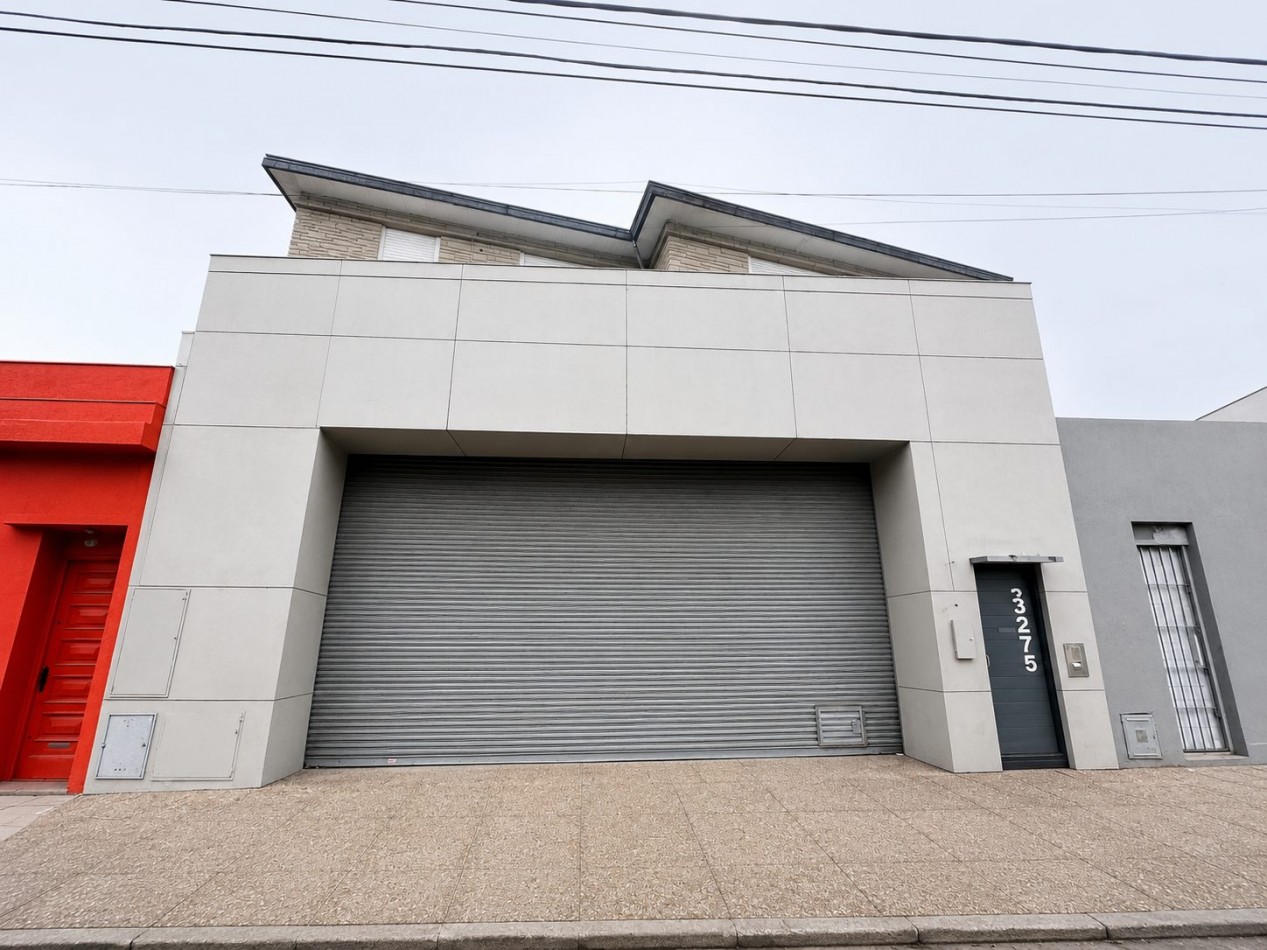 ALQUILER IMPORTANTE LOCAL COMERCIAL-GALPON SOBRE AV. JUAN B JUSTO