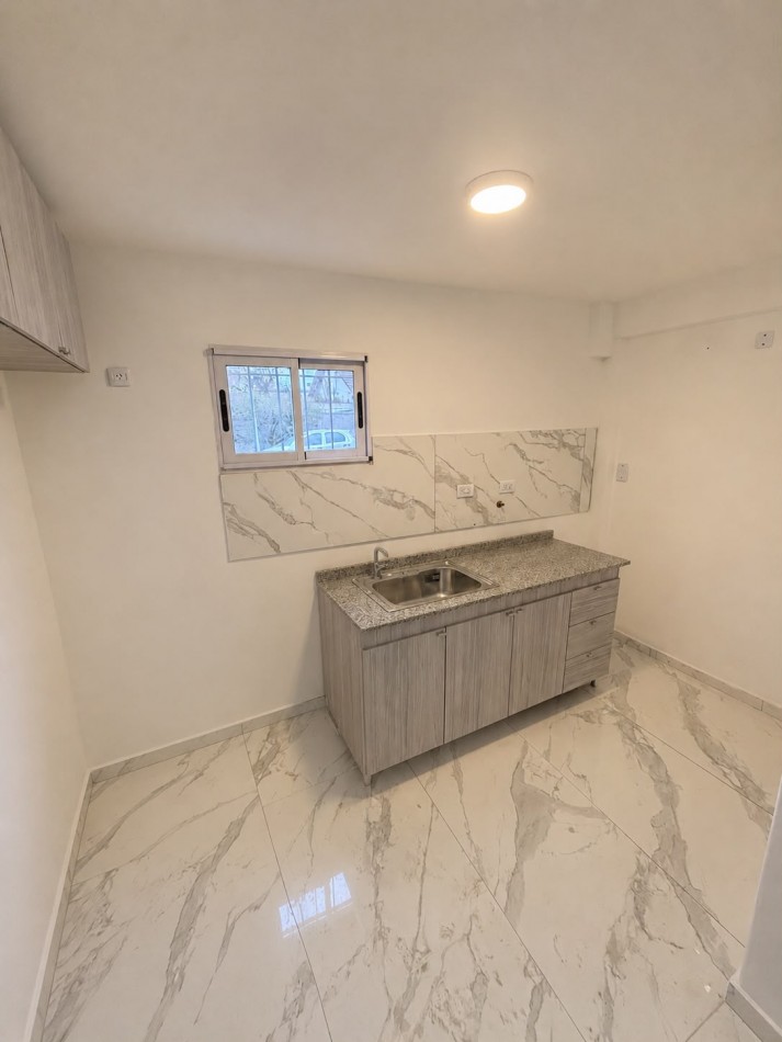 DUPLEX EN VENTA 3 AMBIENTES CON GARAJE Y TERRAZA PRIVADA EN CHAUVIN