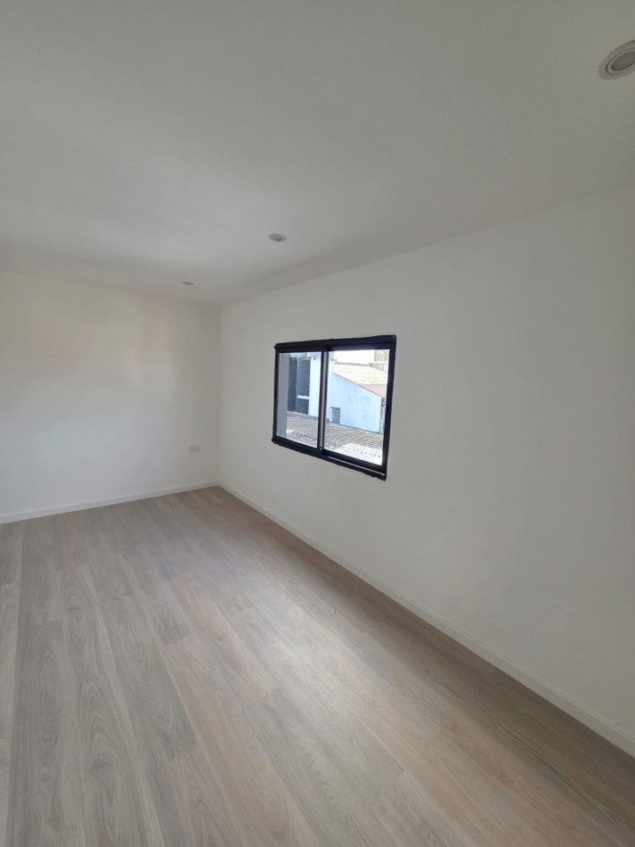 PH 3 AMBIENTES A ESTRENAR CON PATIO Y BALCON ZONA SAN JUAN