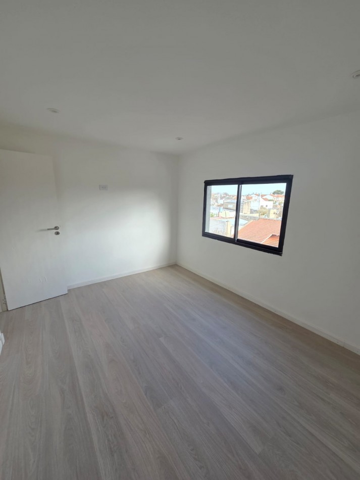 PH 3 AMBIENTES A ESTRENAR CON PATIO Y BALCON ZONA SAN JUAN