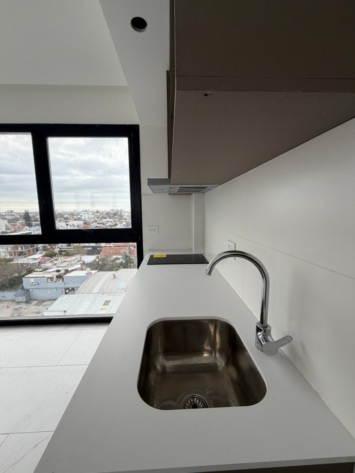 DEPARTAMENTO DOS AMBIENTES CON BALCON Y VISTAS ABIERTAS. SAN JOSE 