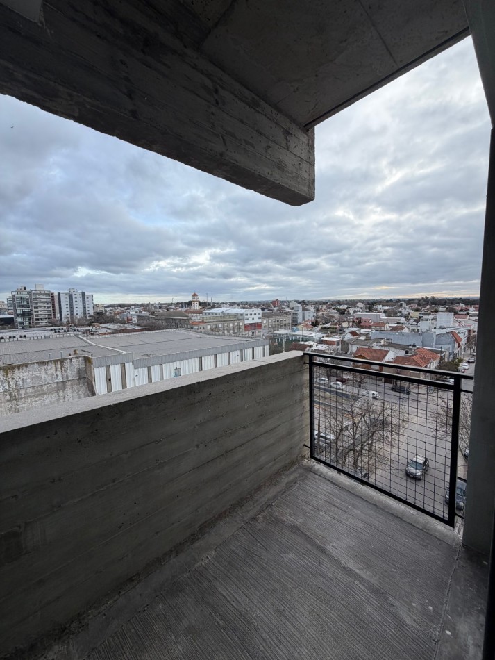 DEPARTAMENTO DOS AMBIENTES CON BALCON Y VISTAS ABIERTAS. SAN JOSE 
