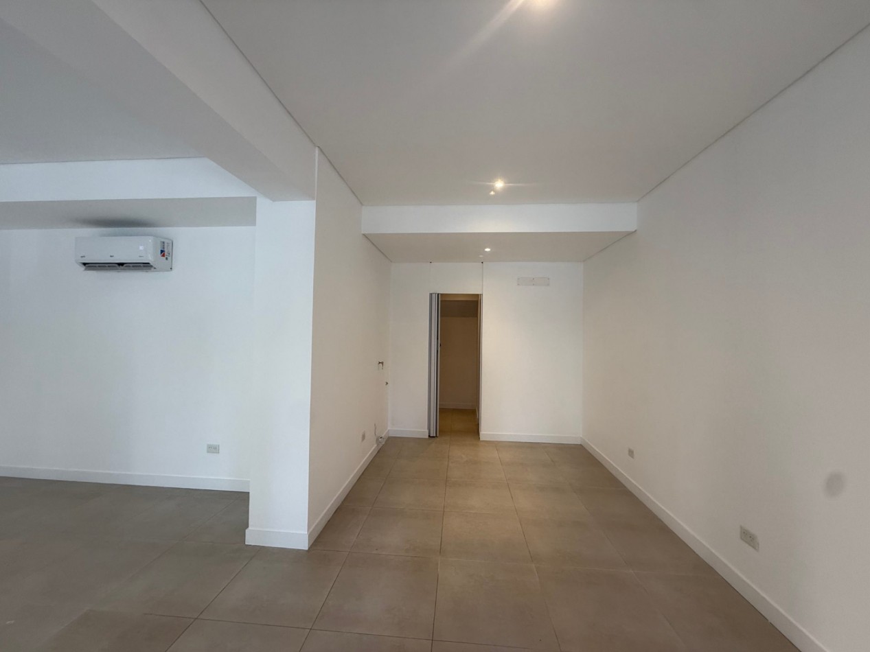 LOCAL COMERCIAL EN ALQUILER EN ZONA MACROCENTRO. MAR DEL PLATA
