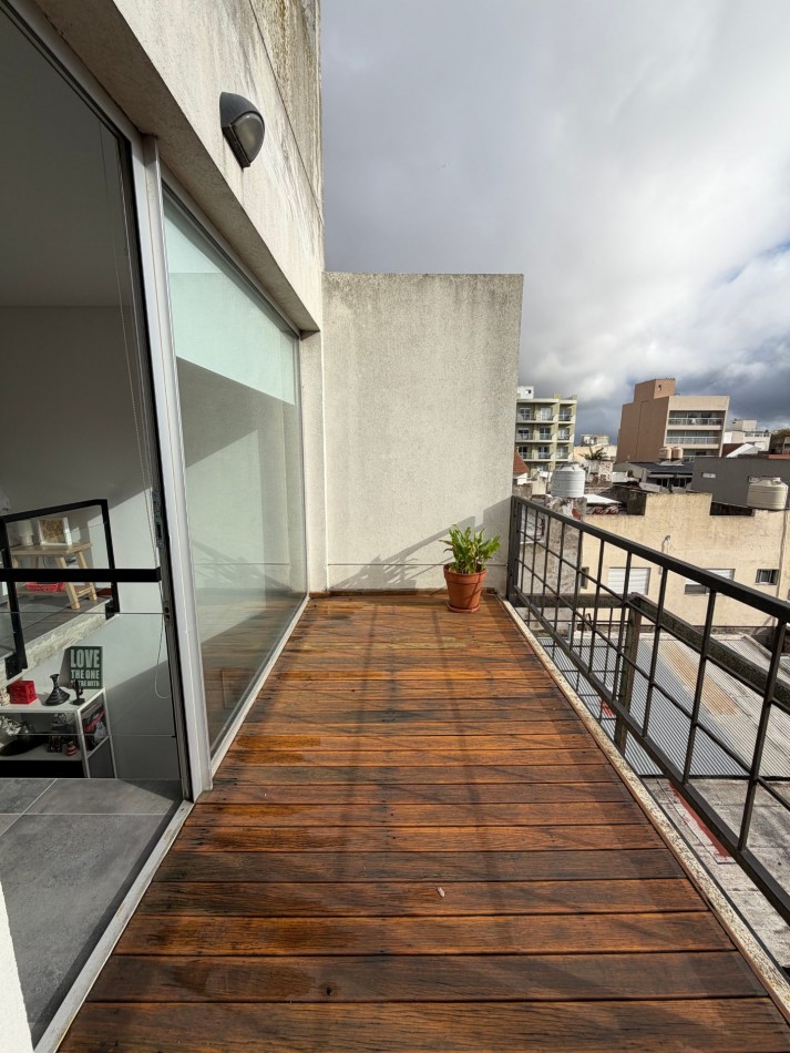 DEPARTAMENTO DOS AMBIENTES EN LOFT CON DOBLE BALCON TERRAZA. CHAUVIN 
