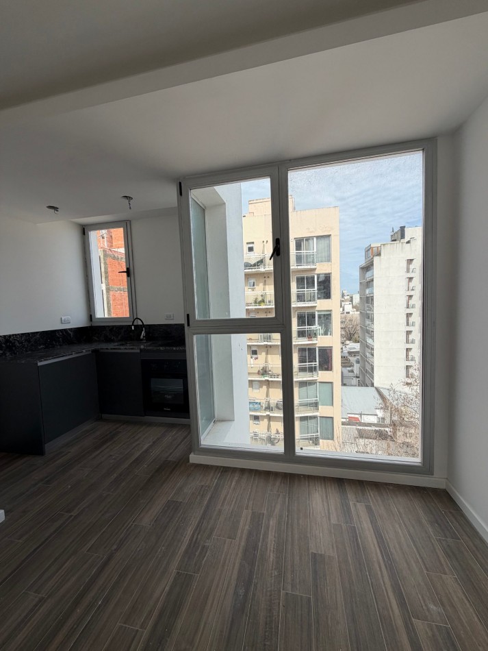 SEMIPISO DE UN AMBIENTE CON BALCON TERRAZA A ESTRENAR - PLAZA MITRE