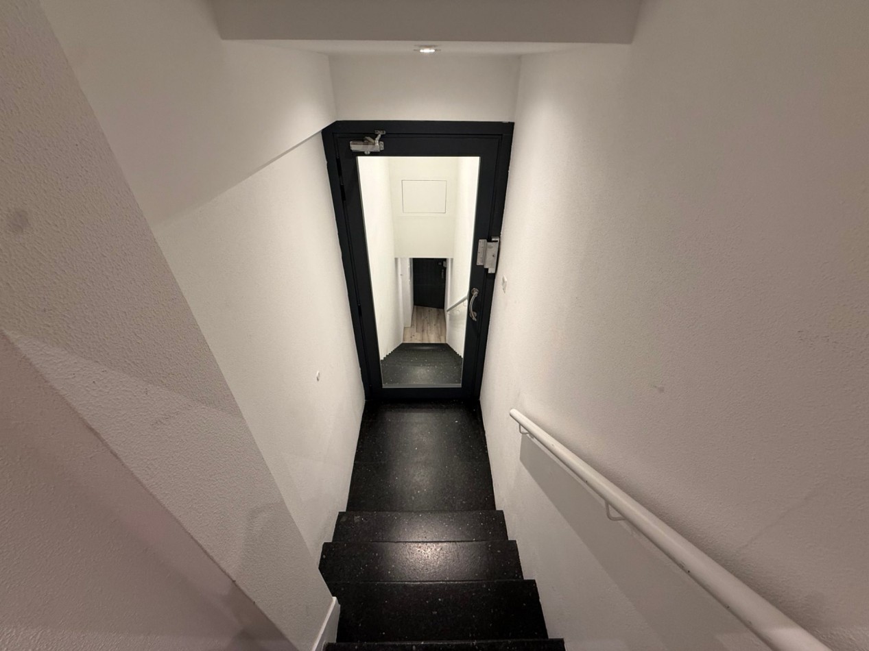 VENTA EN BLOCK - IMPORTANTE GALPON + 5 OFICINAS SOBRE AV. JUAN B JUSTO - POSIBILIDAD DE FINANCIACION