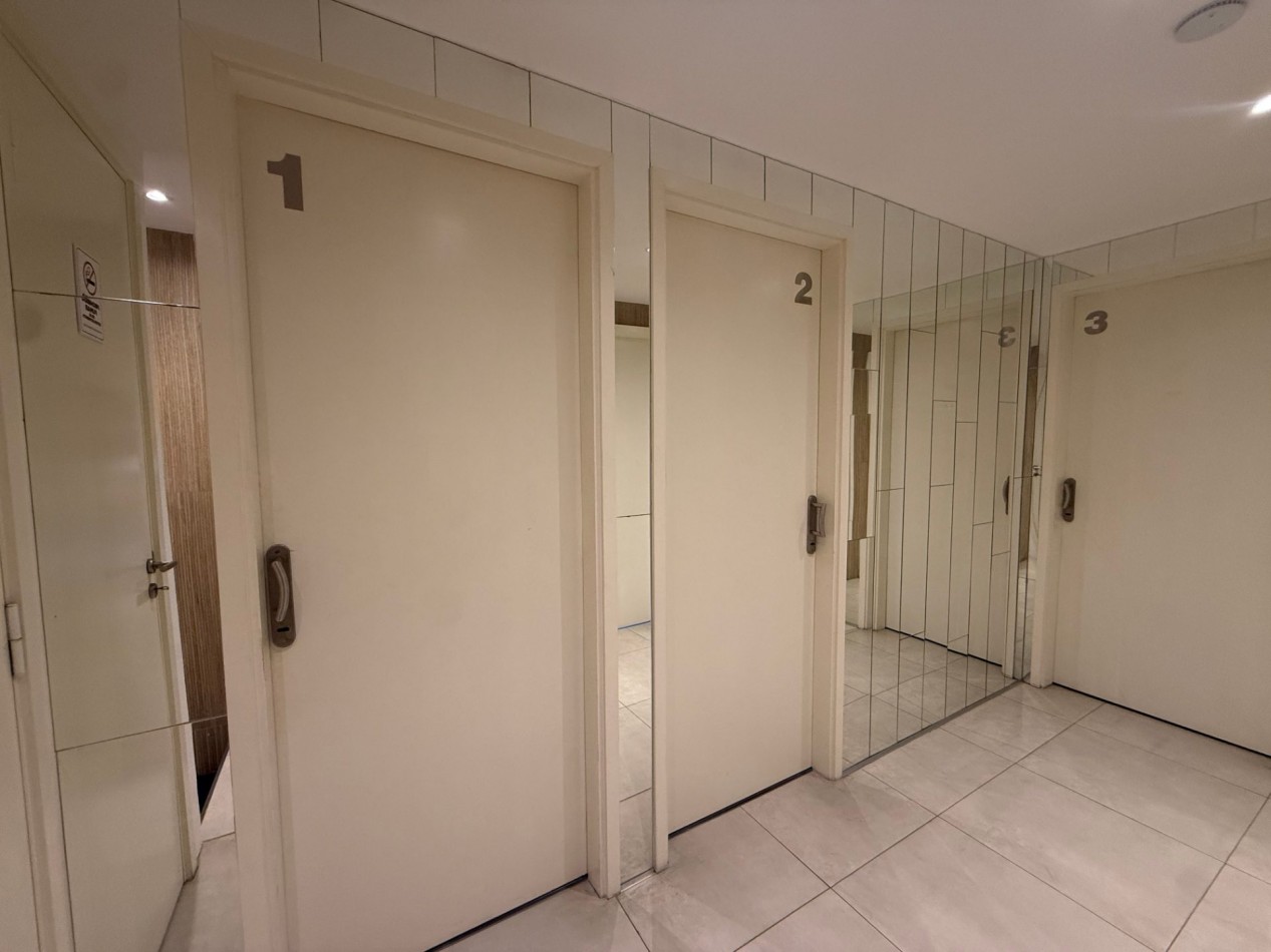 VENTA EN BLOCK - IMPORTANTE GALPON + 5 OFICINAS SOBRE AV. JUAN B JUSTO - POSIBILIDAD DE FINANCIACION