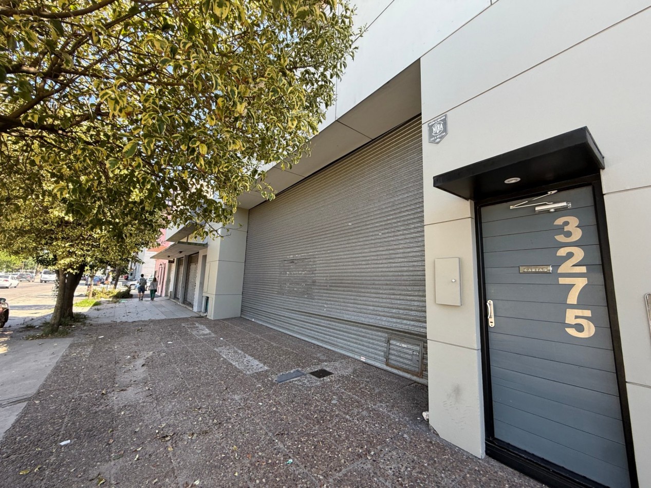 VENTA EN BLOCK - IMPORTANTE GALPON + 5 OFICINAS SOBRE AV. JUAN B JUSTO - POSIBILIDAD DE FINANCIACION