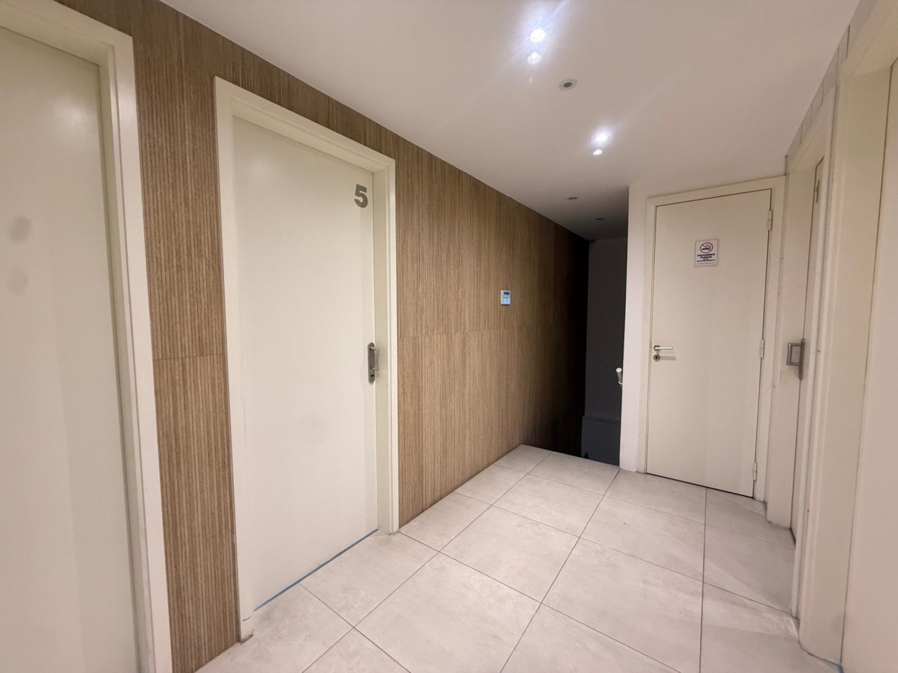 VENTA EN BLOCK - IMPORTANTE GALPON + 5 OFICINAS SOBRE AV. JUAN B JUSTO - POSIBILIDAD DE FINANCIACION