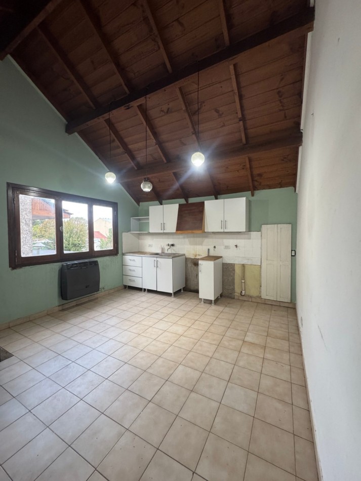 ALQUILER 24 MESES PH 3 AMBIENTES SIN EXPENSAS ZONA CONSTITUCION 