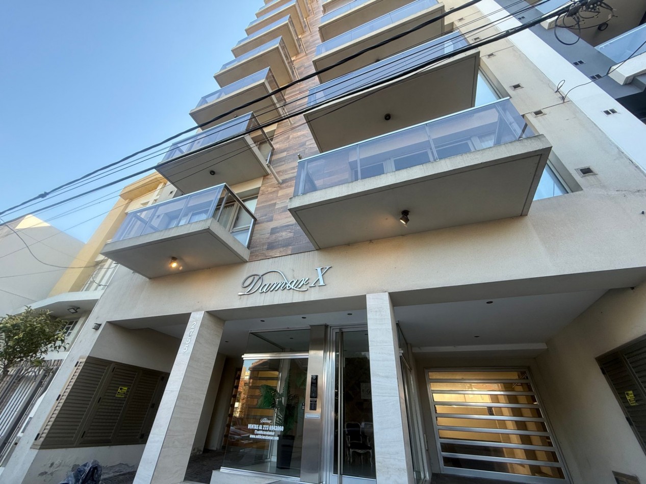 3 AMBIENTES A ESTRENAR CON COCHERA - EDIFICIO DAMAR X - PLAZA MITRE 