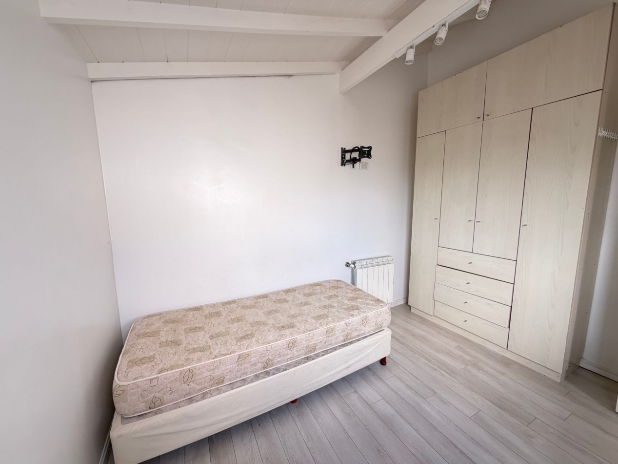 VENTA 4 AMBIENTES EN DUPLEX CON COCHERA - APTO CREDITO - ZONA GUEMES