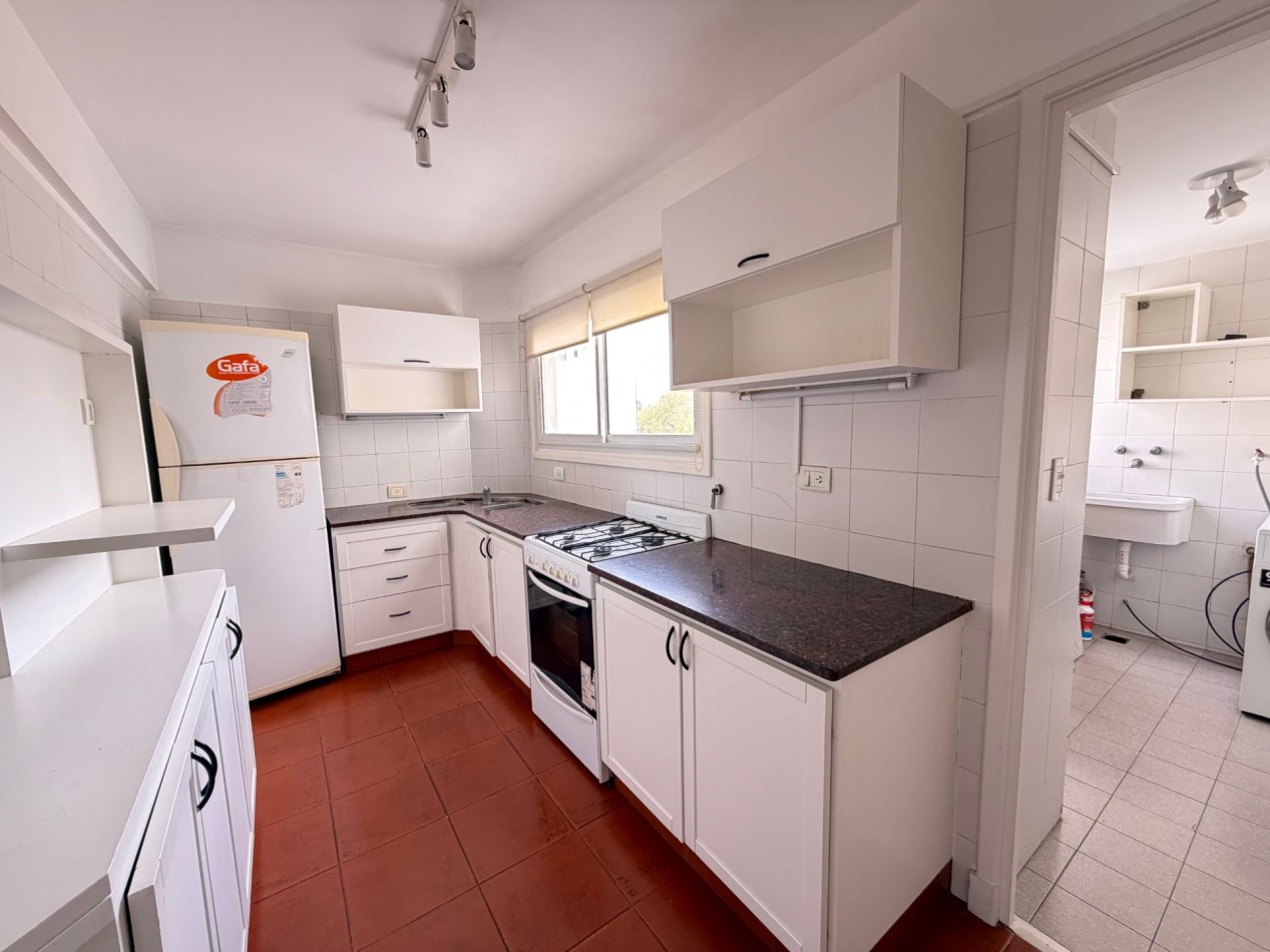 VENTA 4 AMBIENTES EN DUPLEX CON COCHERA - APTO CREDITO - ZONA GUEMES