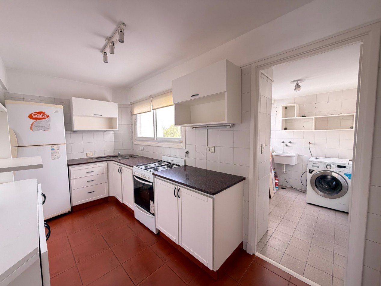 VENTA 4 AMBIENTES EN DUPLEX CON COCHERA - APTO CREDITO - ZONA GUEMES