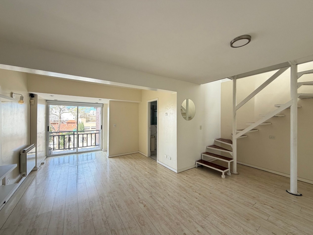 VENTA 4 AMBIENTES EN DUPLEX CON COCHERA - APTO CREDITO - ZONA GUEMES