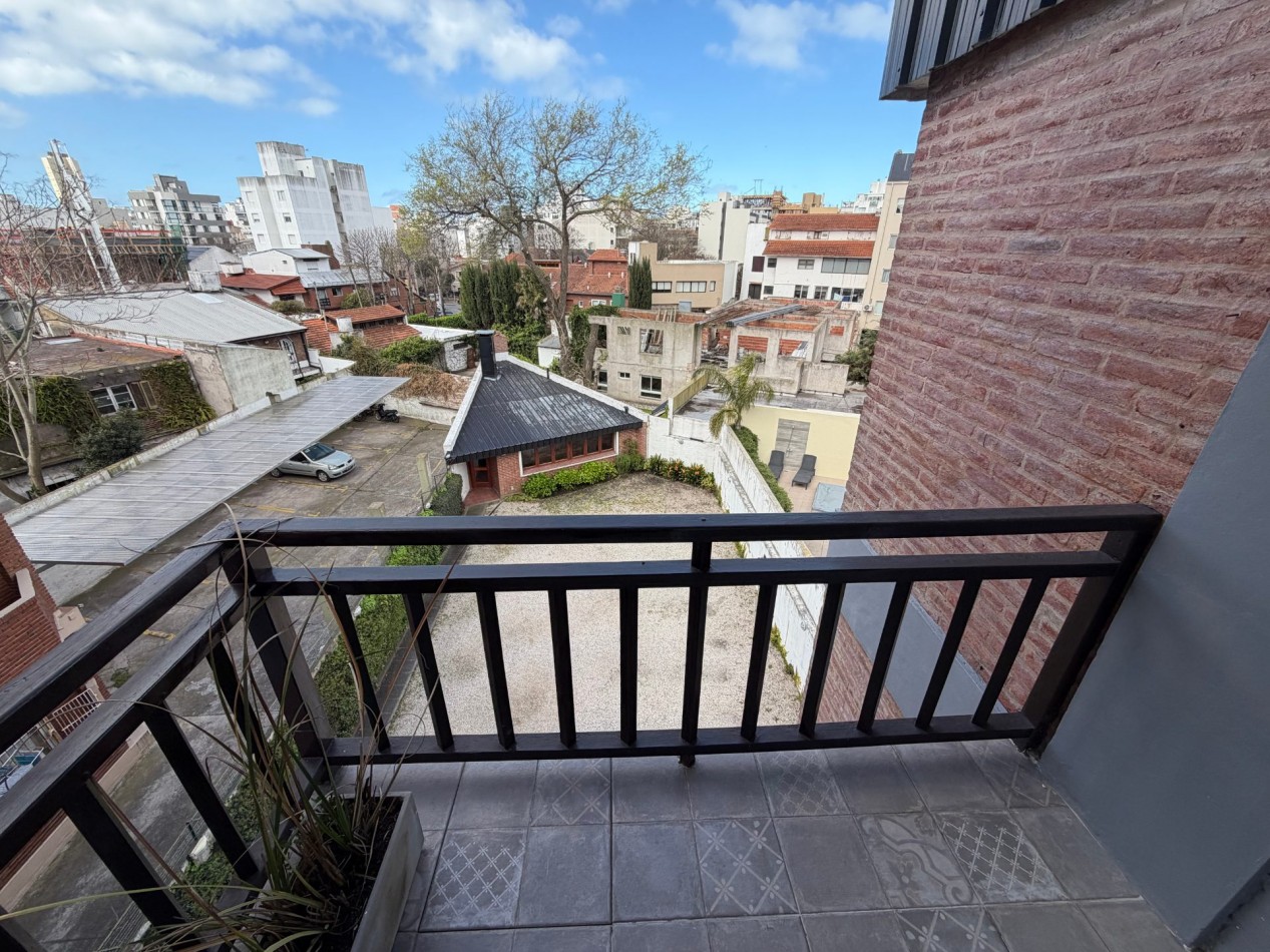 VENTA 4 AMBIENTES EN DUPLEX CON COCHERA - APTO CREDITO - ZONA GUEMES