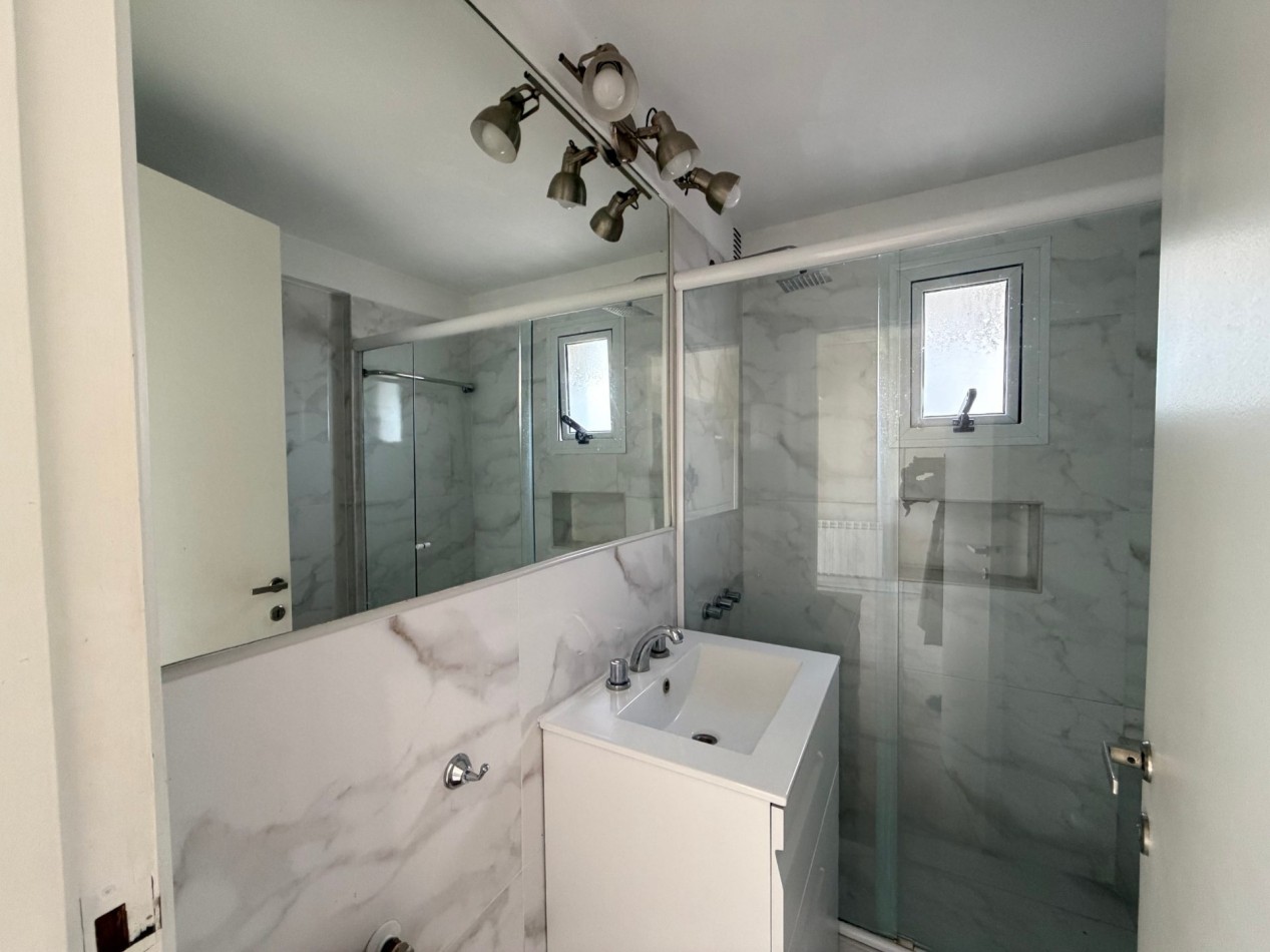 VENTA 4 AMBIENTES EN DUPLEX CON COCHERA - APTO CREDITO - ZONA GUEMES