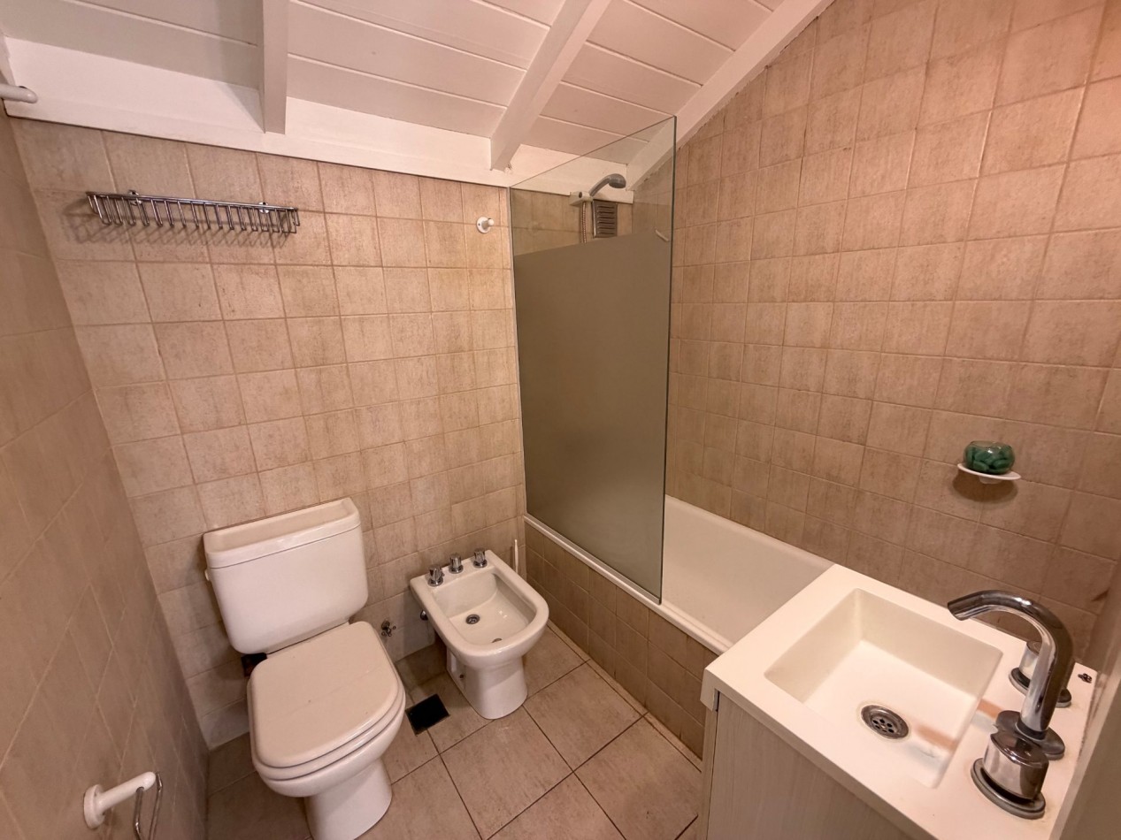 VENTA 4 AMBIENTES EN DUPLEX CON COCHERA - APTO CREDITO - ZONA GUEMES