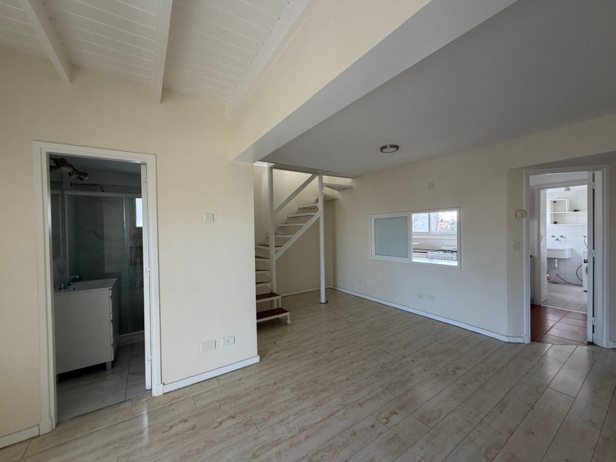 VENTA 4 AMBIENTES EN DUPLEX CON COCHERA - APTO CREDITO - ZONA GUEMES
