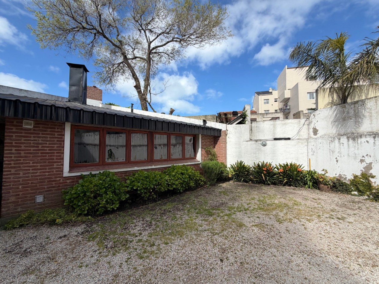 VENTA 4 AMBIENTES EN DUPLEX CON COCHERA - APTO CREDITO - ZONA GUEMES