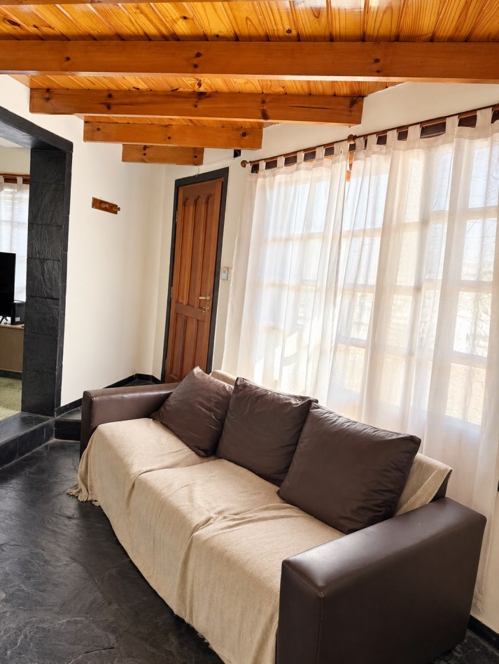CHALET APTO CREDITO CON GARAJE DOBLE Y DEPARTAMENTO - BARRIO LOPEZ DE GOMARA