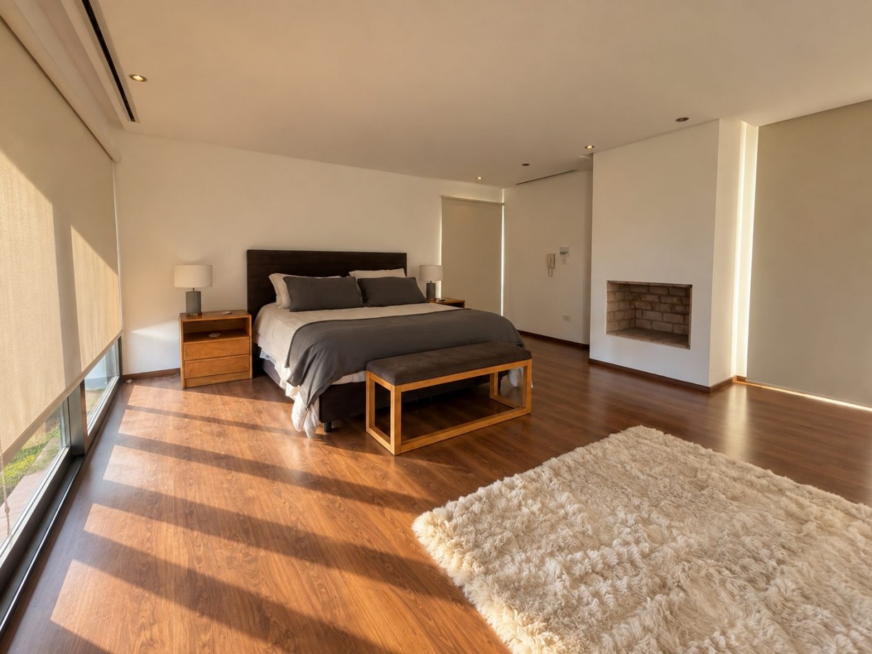 OPORTUNIDAD EN BARRIO PRIVADO RUMENCO - MODERNA CASA SOBRE DOS LOTES 