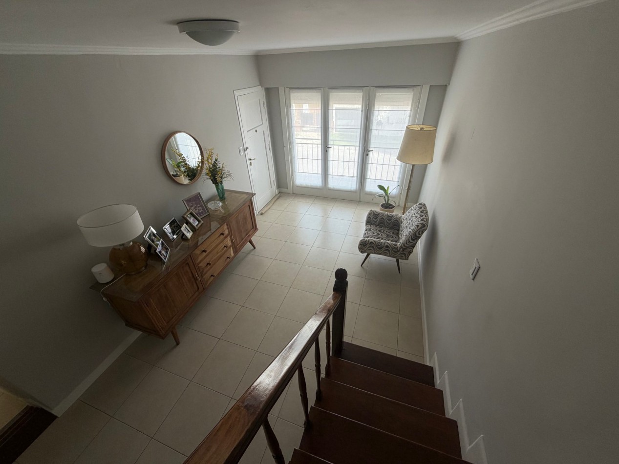 CASA DE 4 AMBIENTES EN BARRIO SAN CARLOS - APTA A CREDITO