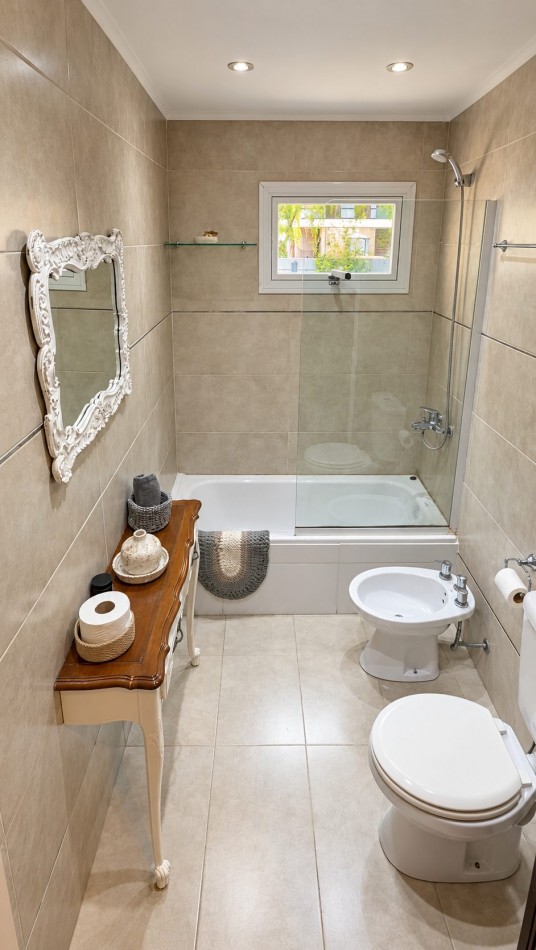 CASA EN VENTA EN BOSQUE PERALTA RAMOS - LOTE LINDERO OPCIONAL
