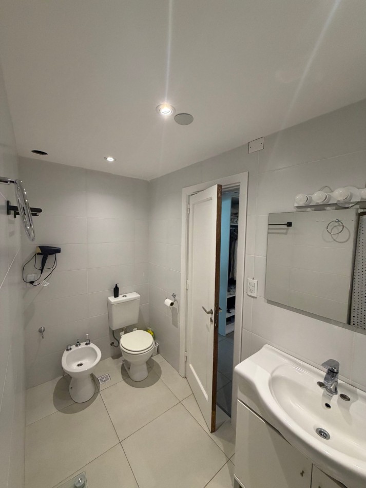 CASA EN VENTA EN BOSQUE PERALTA RAMOS - LOTE LINDERO OPCIONAL