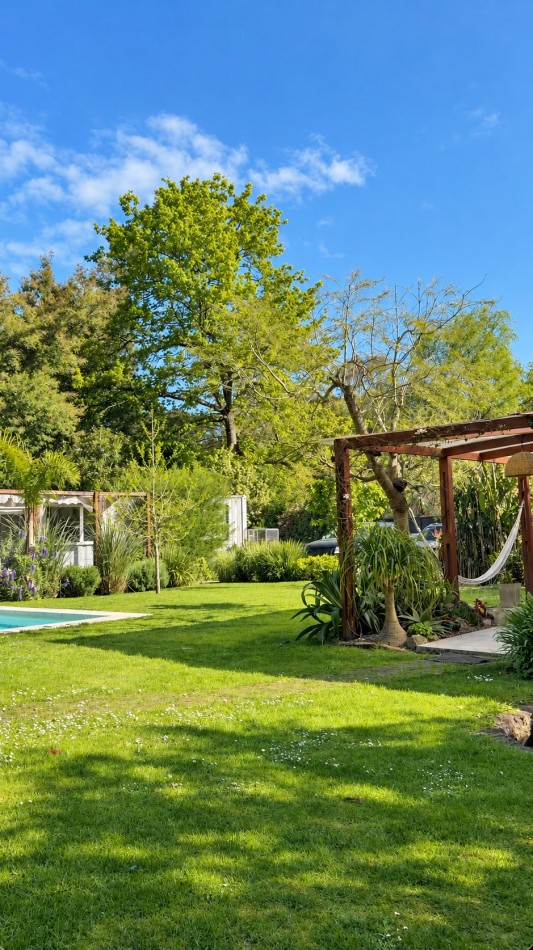 CASA EN VENTA EN BOSQUE PERALTA RAMOS - LOTE LINDERO OPCIONAL