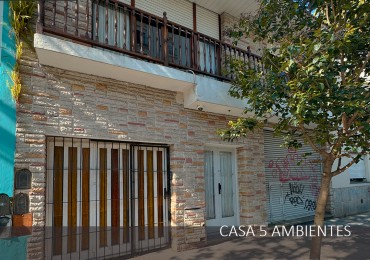 Casa de 5 ambientes + local a la calle y garage. A la venta, zona Centro. Mar del Plata