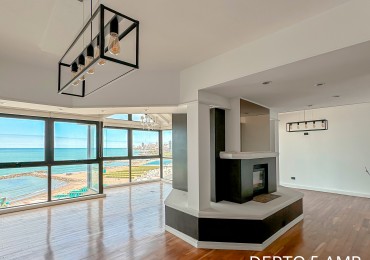 Excelente departamento en duplex con vista plena al mar. 