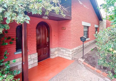 CASA DE 4 AMBIENTES EN EL BARRIO SAN JOSE. EN VENTA. MAR DEL PLATA