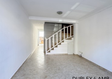 DUPLEX DE 4 AMBIENTES CON COCHERA Y PATIO. MAR DEL PLATA 