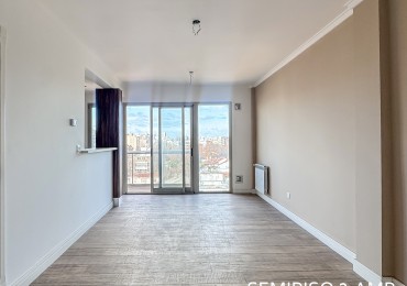SEMIPISO DE DOS AMBIENTES CON COCHERA PLAZA MITRE MAR DEL PLATA 