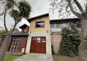 CASA 4 AMBIENTES CON GRAN PARQUE Y GARAGE APTA A CREDITO. MAR DEL PLATA