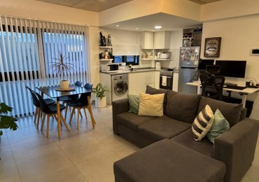 VENTA 2 AMBIENTES EQUIPADO CON COCHERA A METROS DEL MAR - ZONA CONSTITUCION. MAR DEL PLATA