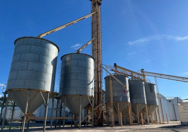 CAMPO EN VENTA 1520 HAS CON FEEDLOT OPERATIVO - CORONEL DORREGO. 