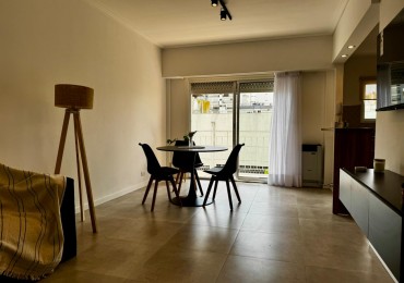 DEPTO 2 AMBIENTES CON BALCON Y COCHERA - APTO CREDITO - ZONA PLAZA MITRE. MAR DEL PLATA