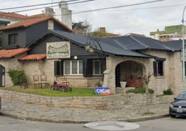 ALQUILER CLASICO CHALET EN ESQUINA USO COMERCIAL-PROFESIONAL ZONA GUEMES. MAR DEL PLATA