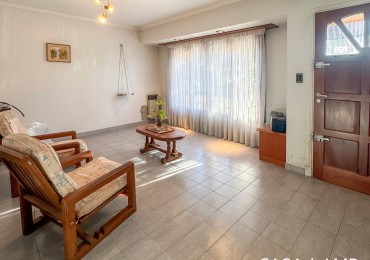 CASA EN VENTA 4 AMBIENTES CON PLAYROOM EN BARRIO SAN JOSE